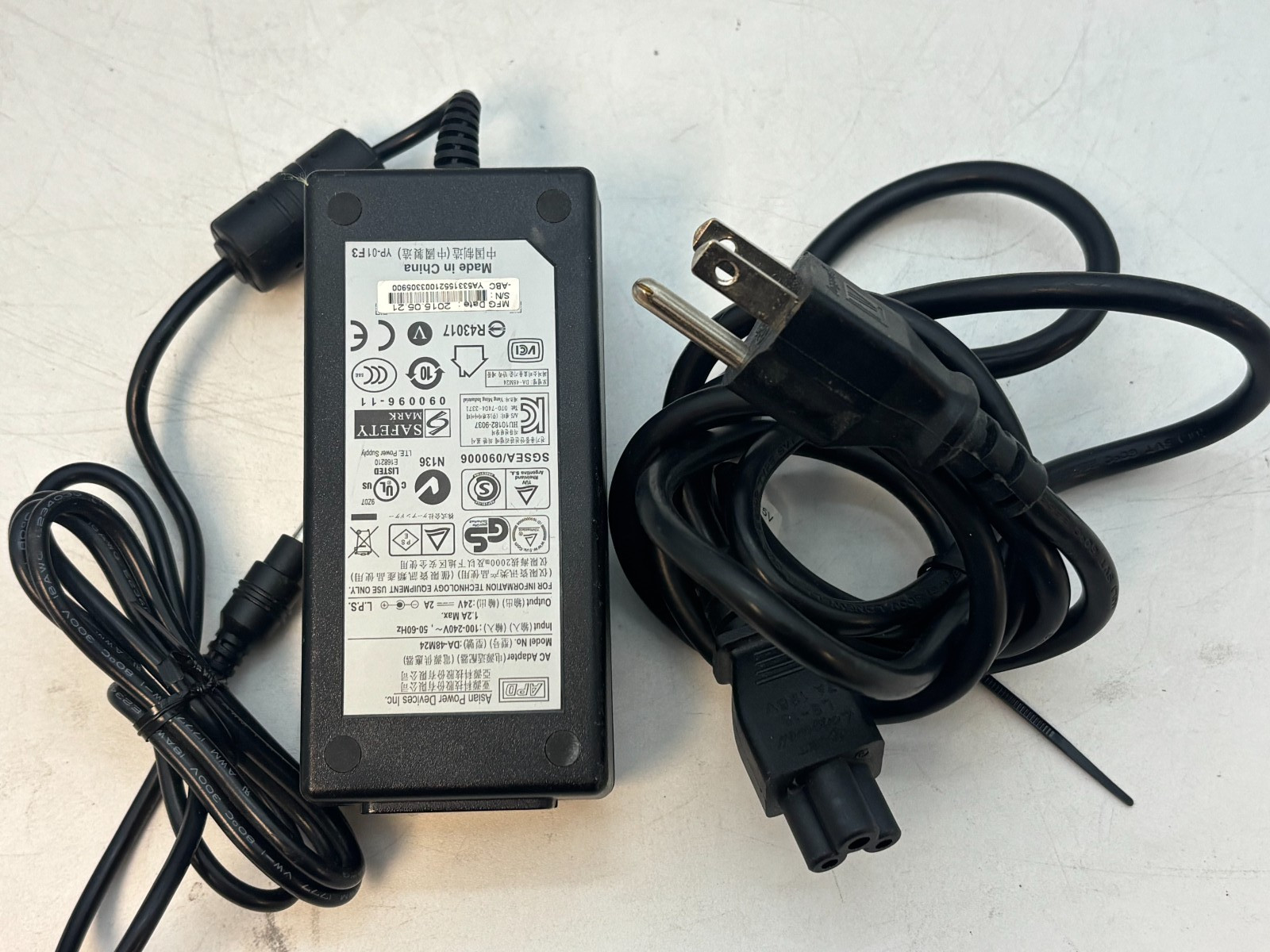 APD Asian Power Devices DA-48Q12 12V 4A 48W 5.5x2.1mm Replacement Adapter