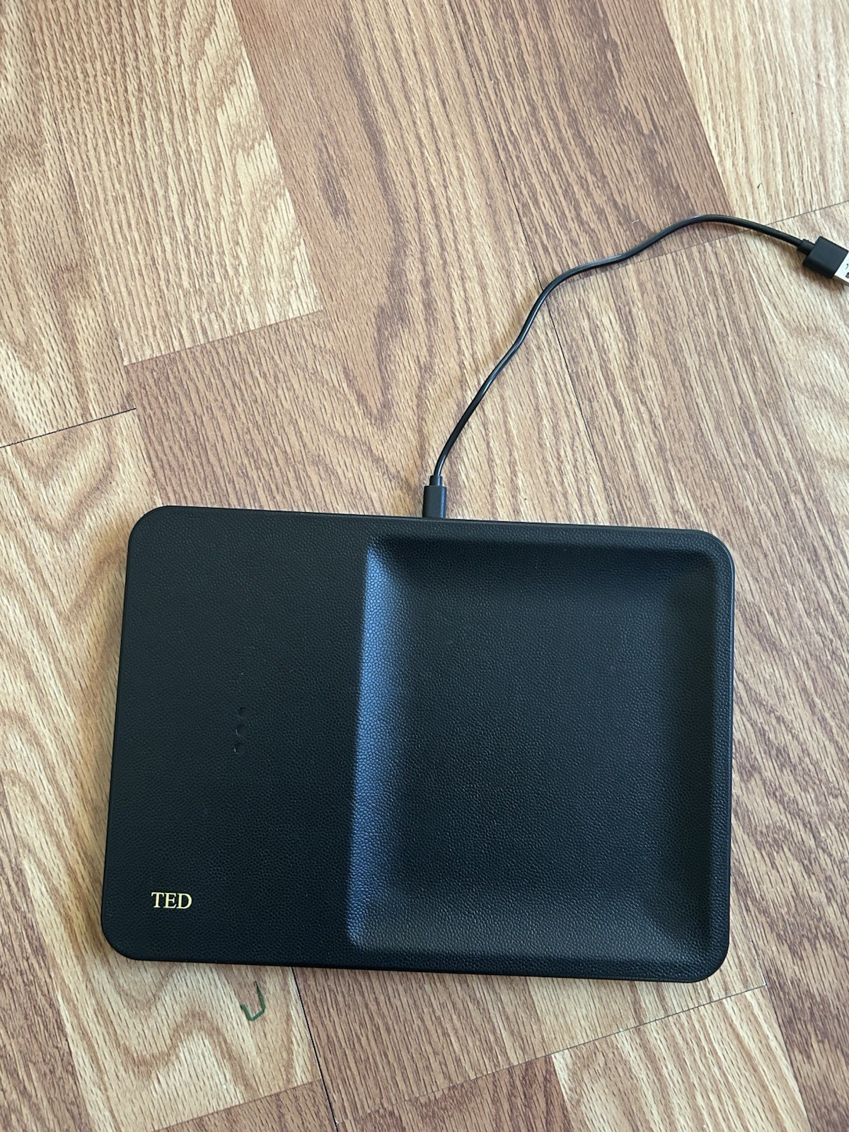 Courant Catch:3 Classics Leather Wireless Charger Charging Station Valet Tray