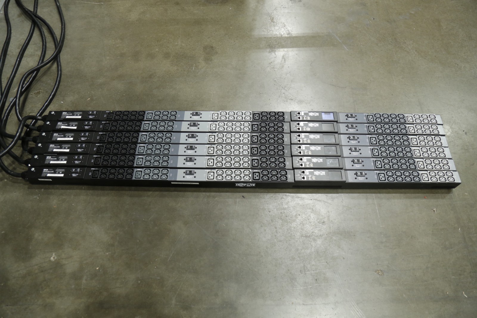 Lot of 6 TRIPP-LITE PDU3EVN6L2130B 10KW, Monitored PDU, 3PH 48 Outlet L21-30P