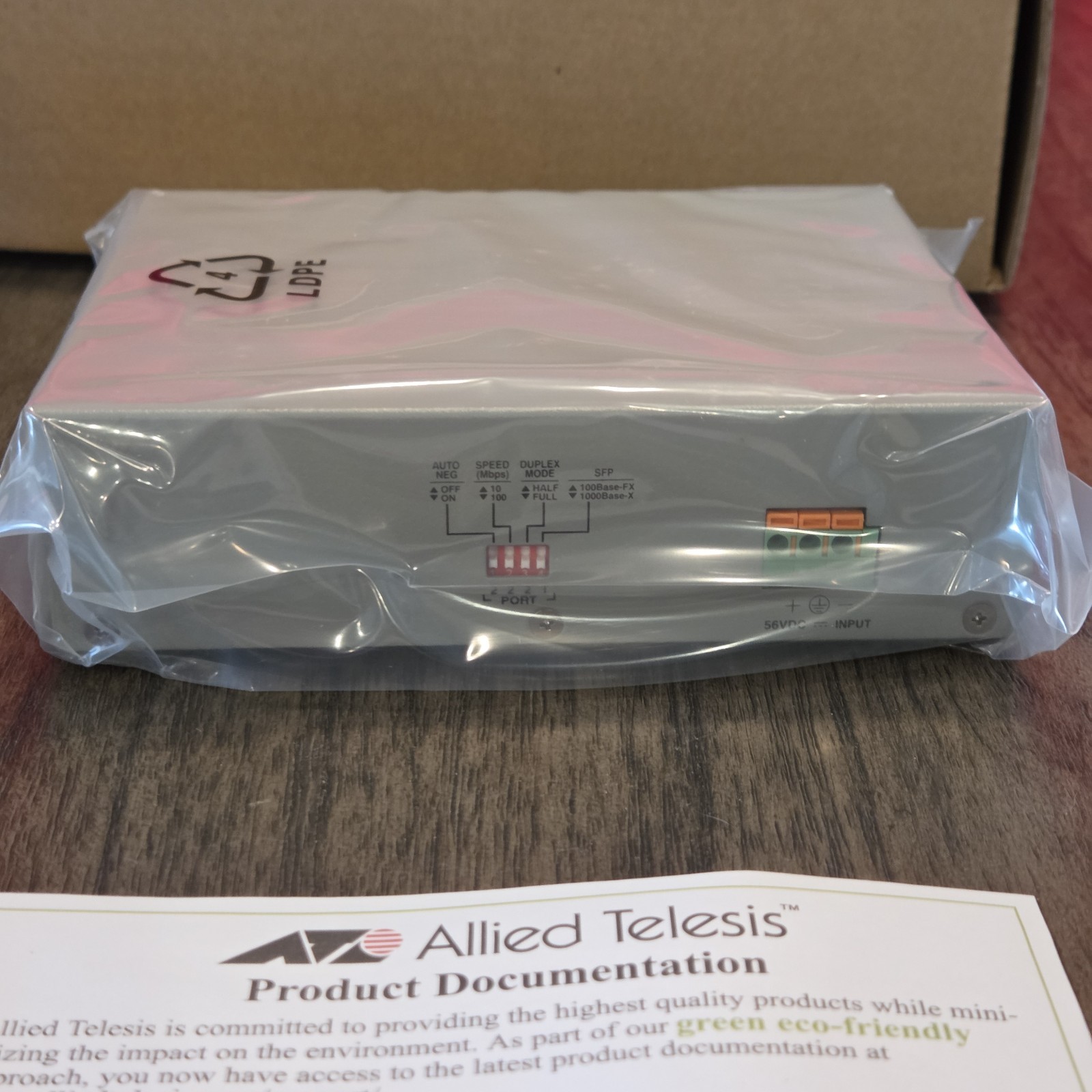AT-PC2002/POE+ SPSX-80 - Gigabit PoE+ Bridging Converter- Allied Telesis