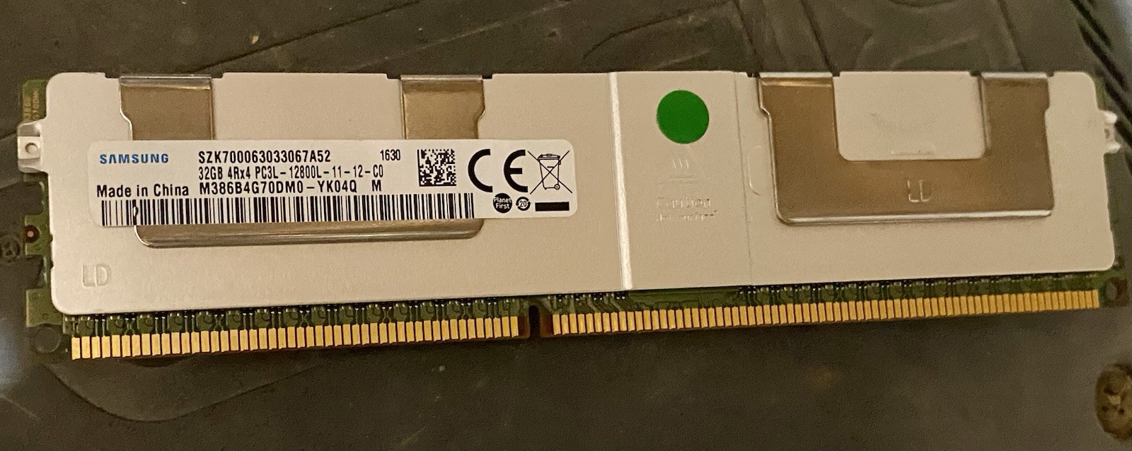 Samsung 32GB 4Rx4 PC3L-12800L 1600MHz ECC LRDIMM M386B4G70DM0-YK04Q