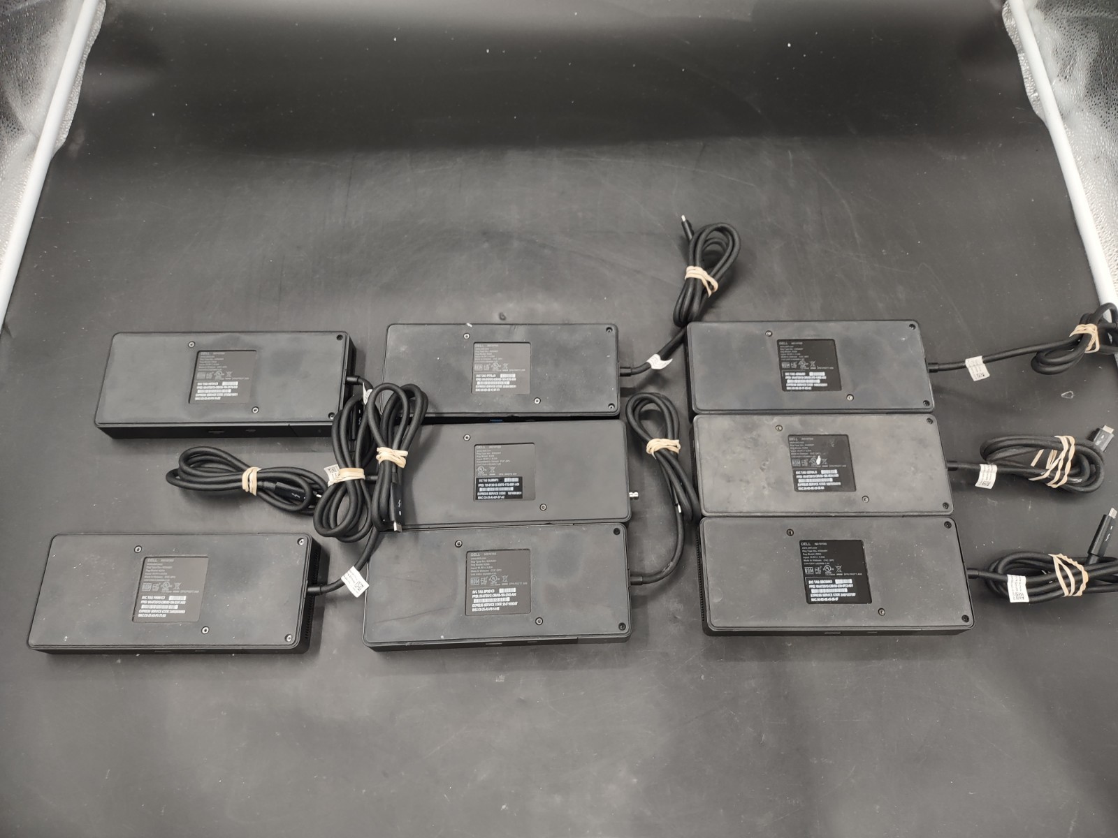 Lot of 9 Dell Docking stations WD19TBS - Tested