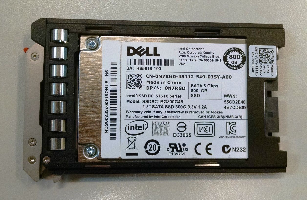 Intel 0N7RGD 800GB SSD 1.8