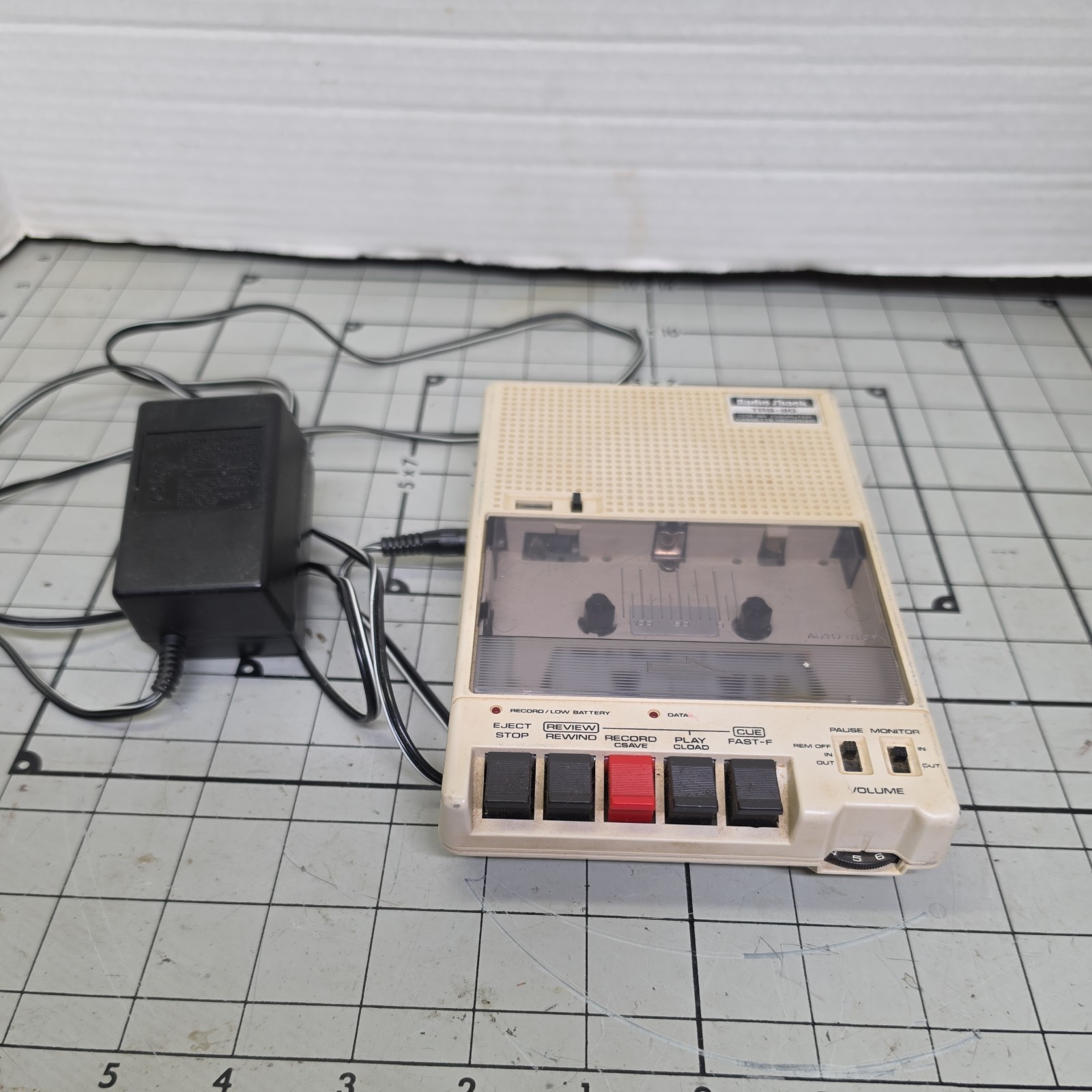 Radio Shack TRS-80 CCR-82 Cassette Recorder 26-1209 w/ working power supply 
