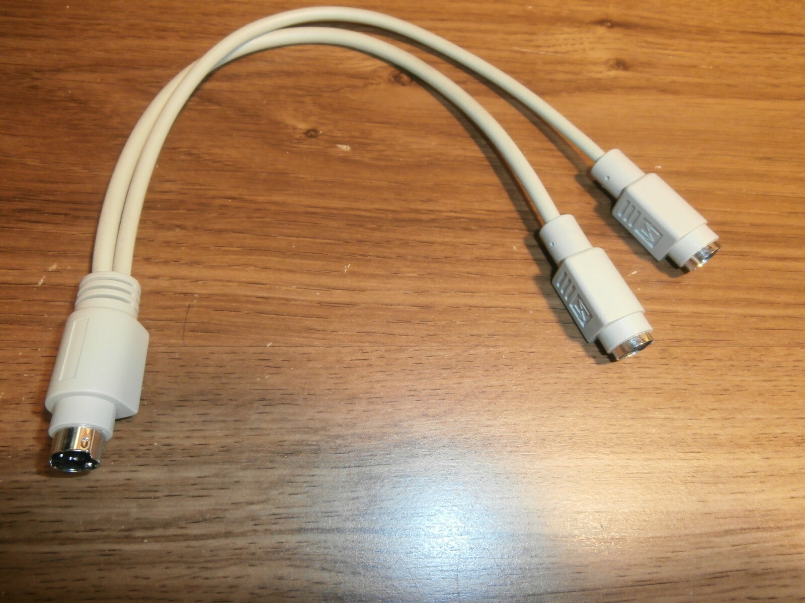 PS2 "Y" SPLITTER ADAPTER 6 PIN MINI DIN MALE TO 2 FEMALE 6 PIN MINI DIN,NOS