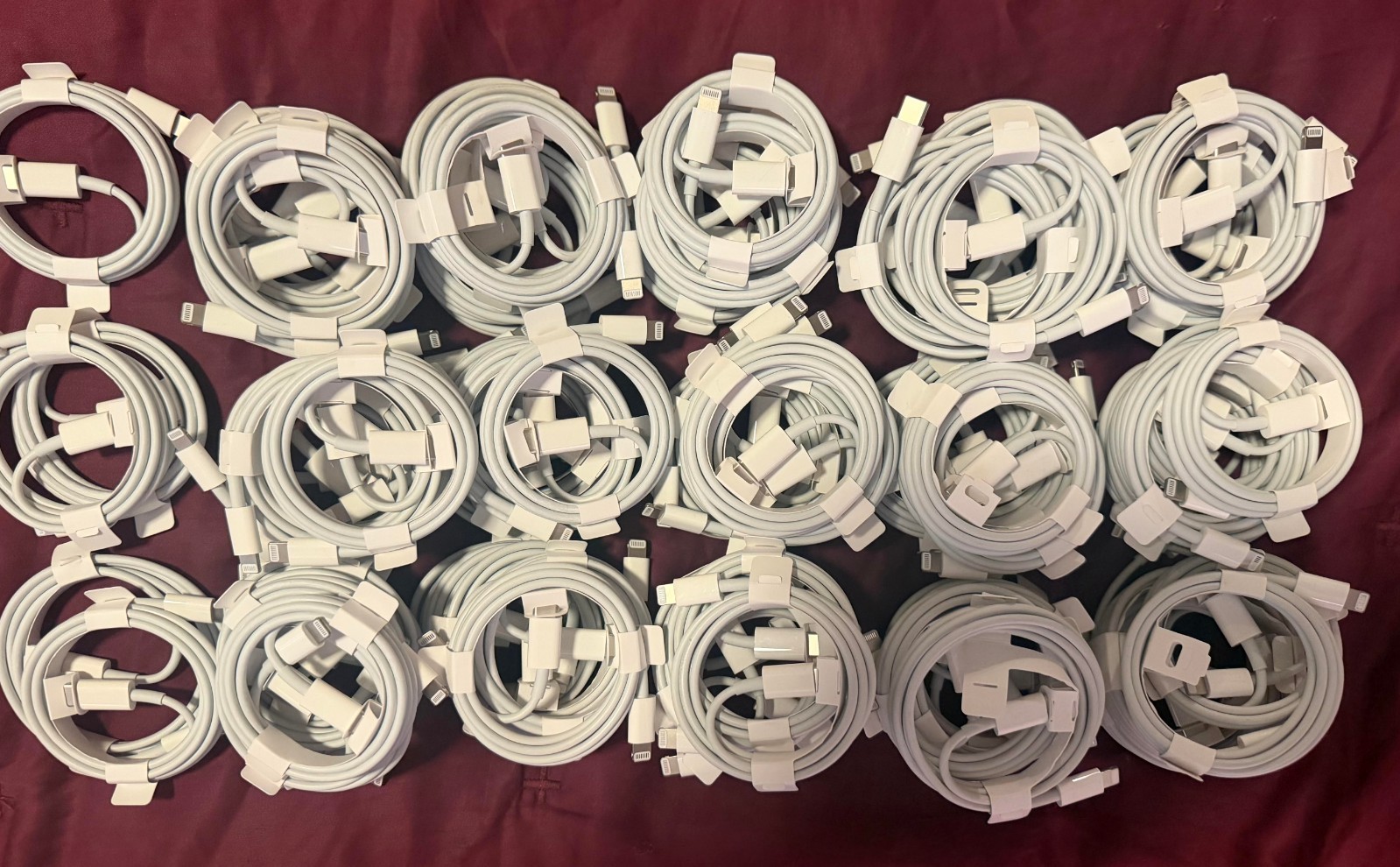 Apple 3.3' ft  (1M) USB-C to Lightning Cable White OEM Original New  Lot Of 80