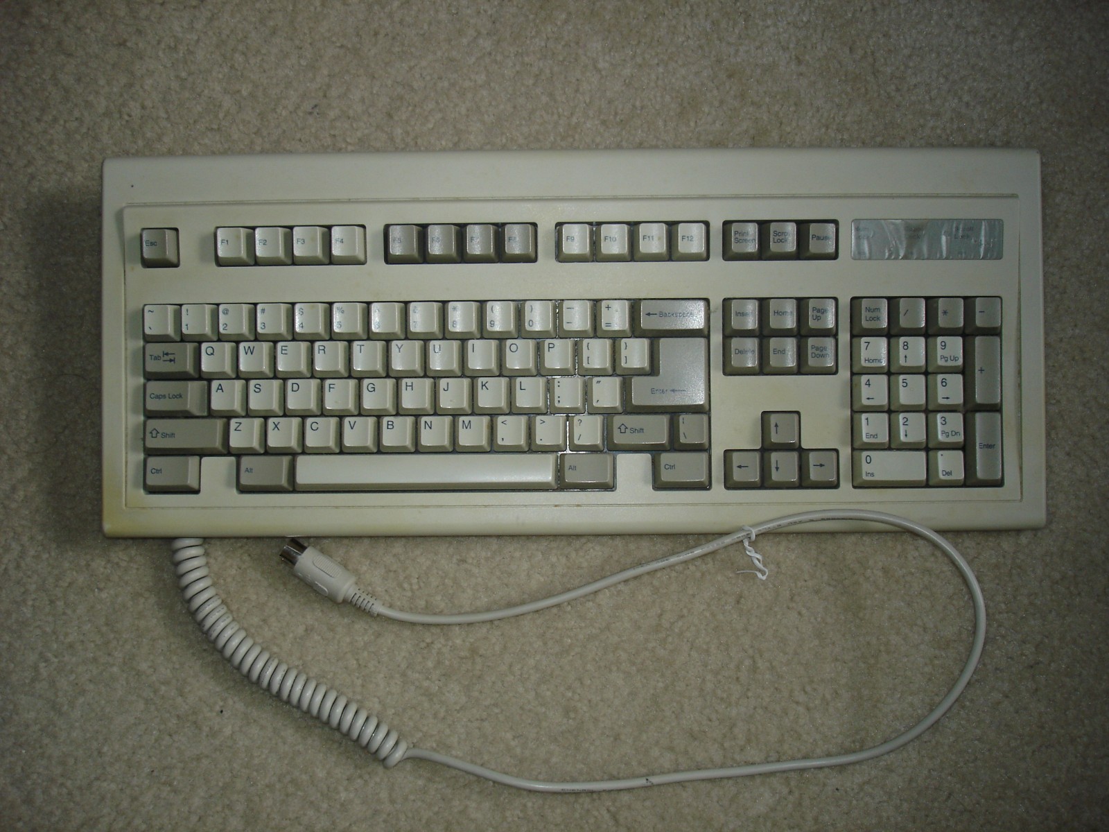 Excellent Vintage LITE-ON Keyboard Model SK-8801EN AT interface original owner 