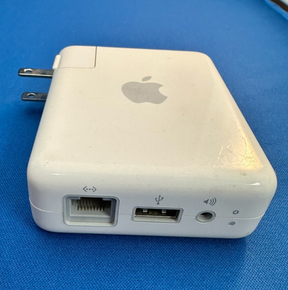 Original 2004 Apple AirPort Express A1084 54 Mbps WiFi G Router M9470LL/A Tested