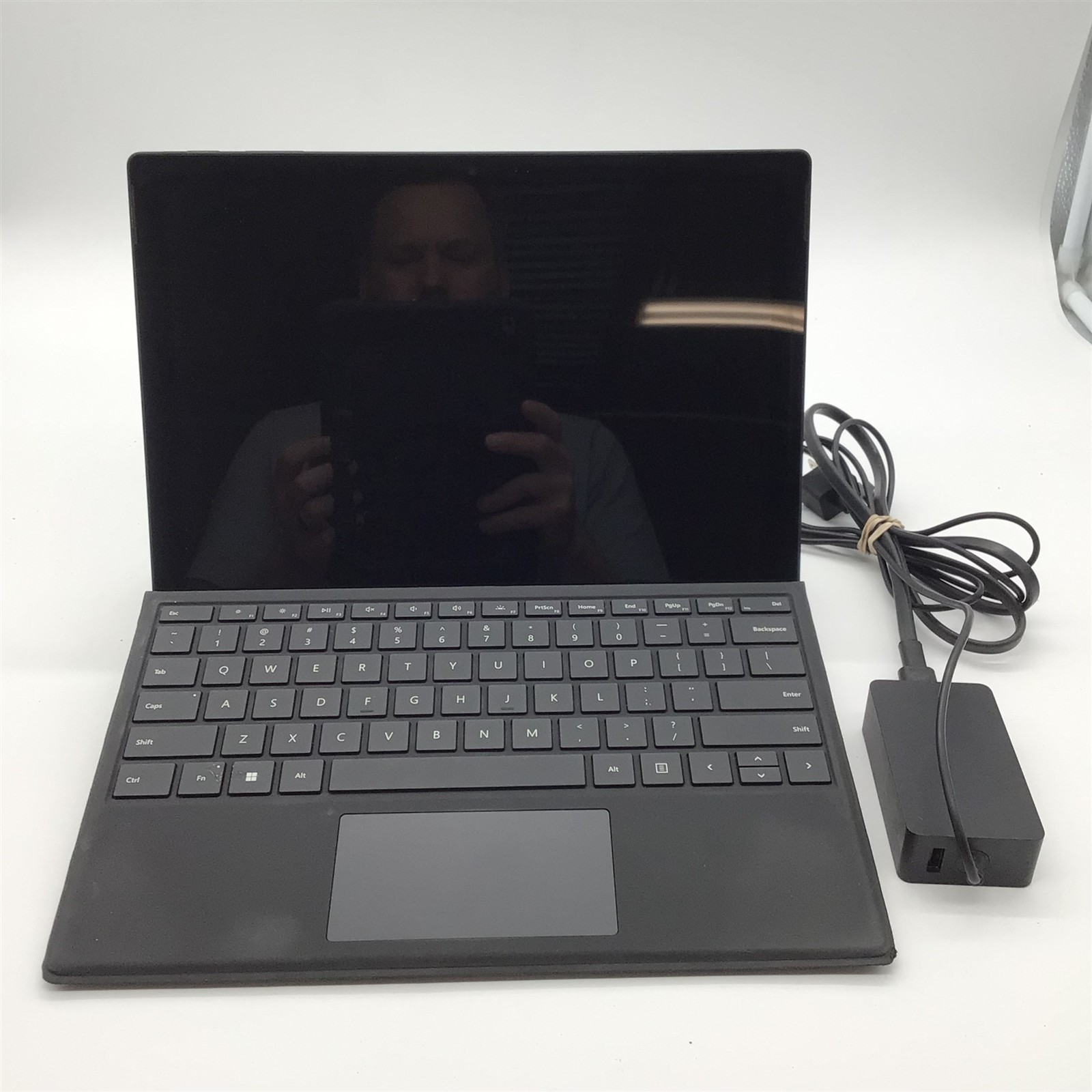 Microsoft Surface Pro 6 1796 i5-8350U 1.70GHz/8GB/256GB NVMe Win 10 *See Desc*