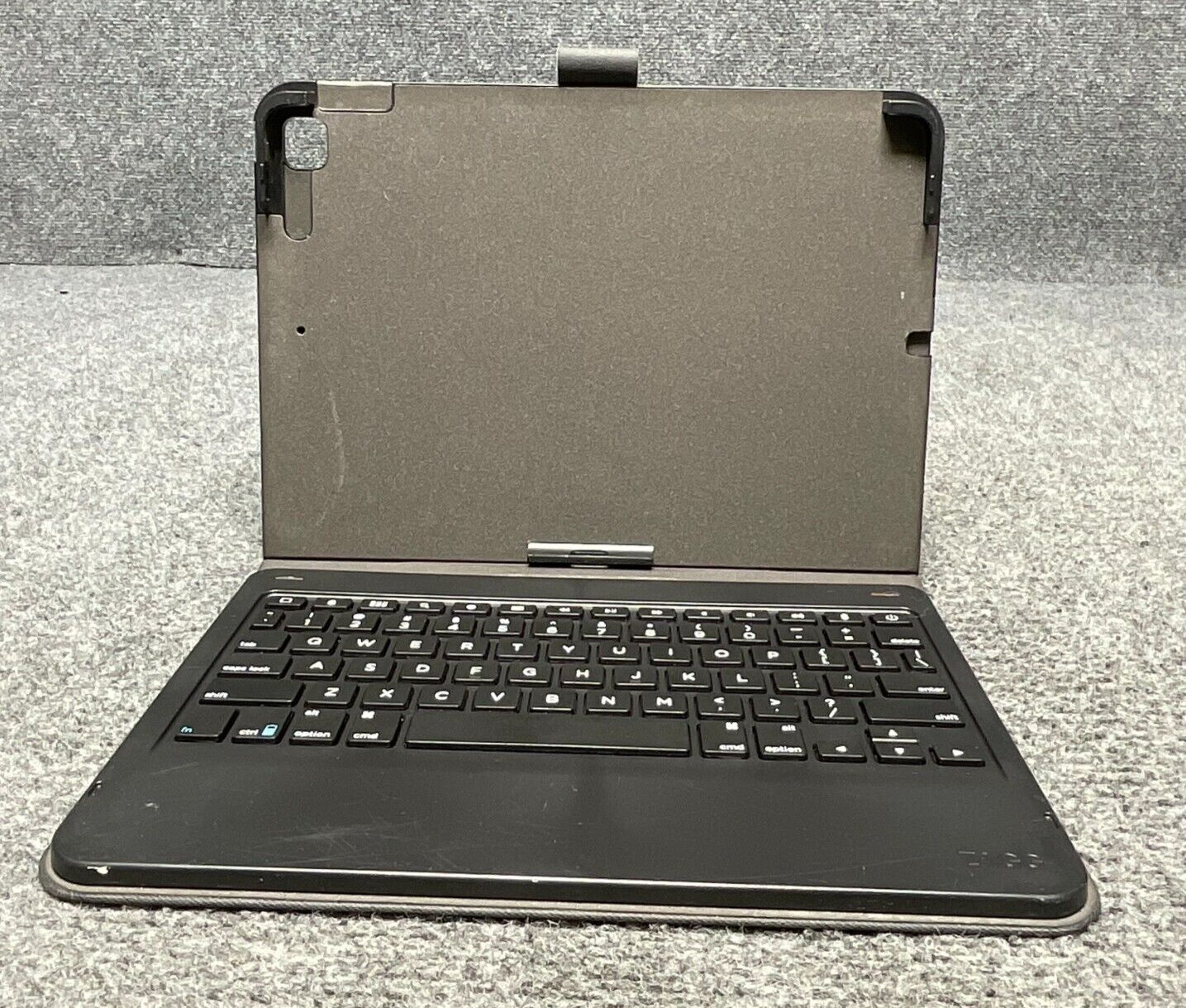 Zagg Folio Messenger Keyboard Case iPad Pro 11 ZKB105MFN17 Used Black