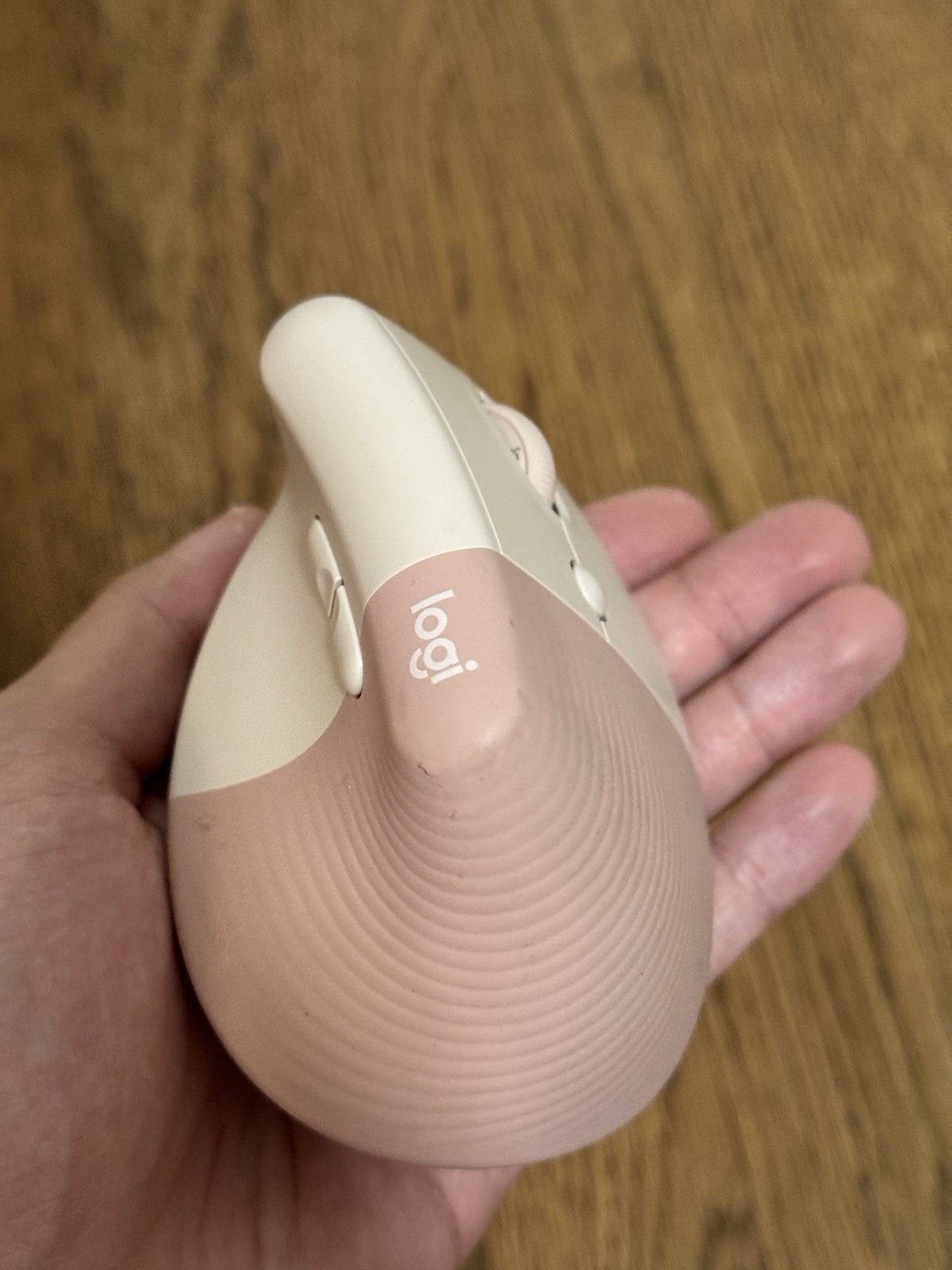Logitech Lift Vertical Ergonomic Mouse Rose - USB Receiver NOT Included