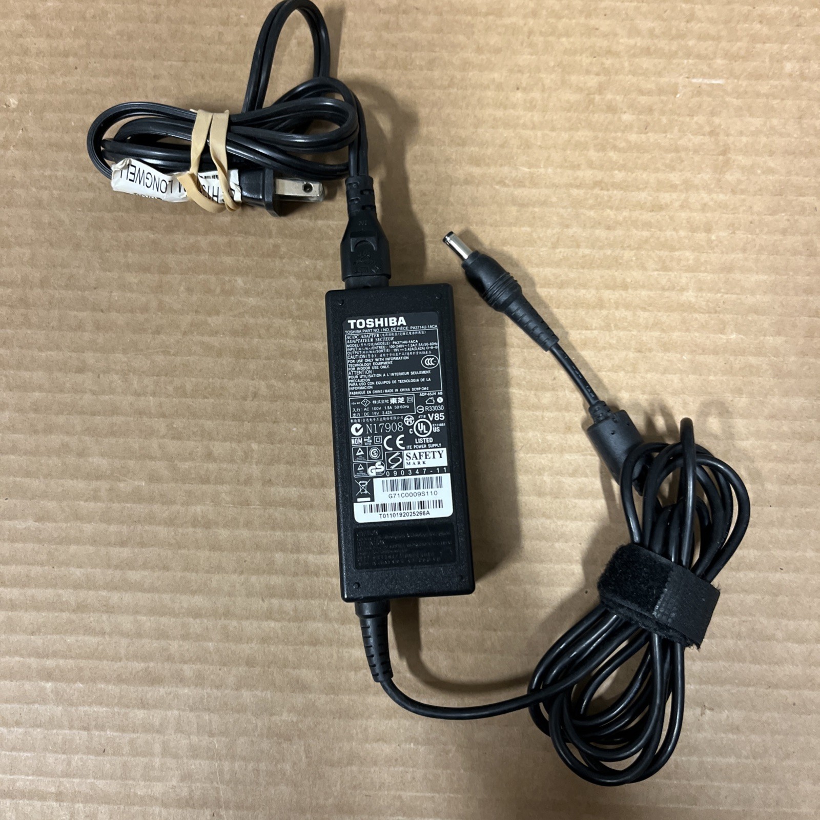 Genuine Toshiba Laptop Charger AC Power Adapter PA3714U-1ACA ADP-65JH AB 65W
