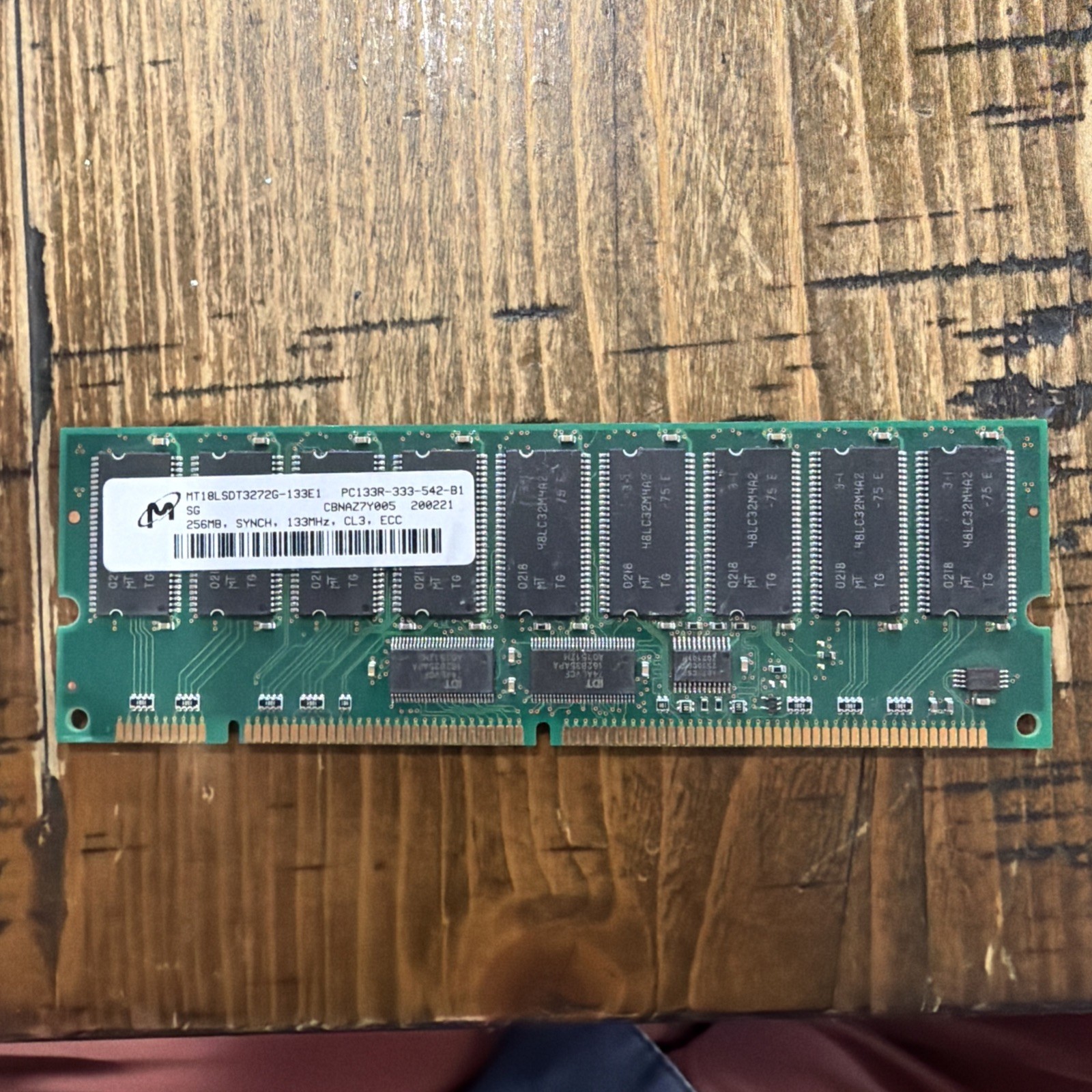 Micron 256MB PC133 ECC SDRAM DIMM MT18LSDT3272G-133E1