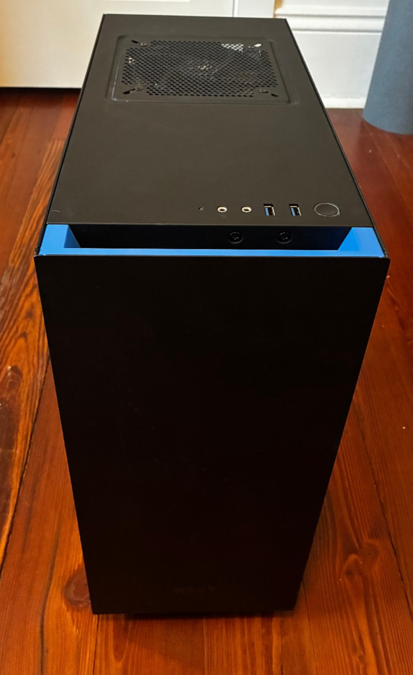 NZXT S340 Mid Tower Case Matte Black/Blue. Great Condition