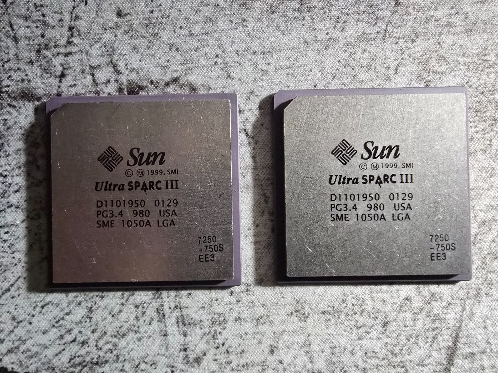 Lot of 2 Sun UltraSPARC III SME1050A LGA CPUs Gold Recovery Vintage