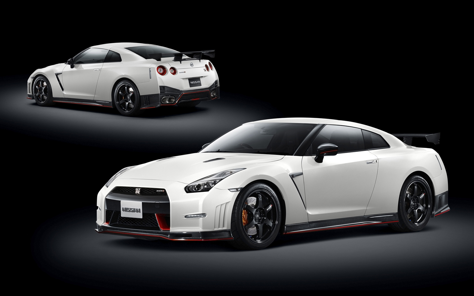 Cars 2015 nissan gt r nismo Desk Mat Stitched