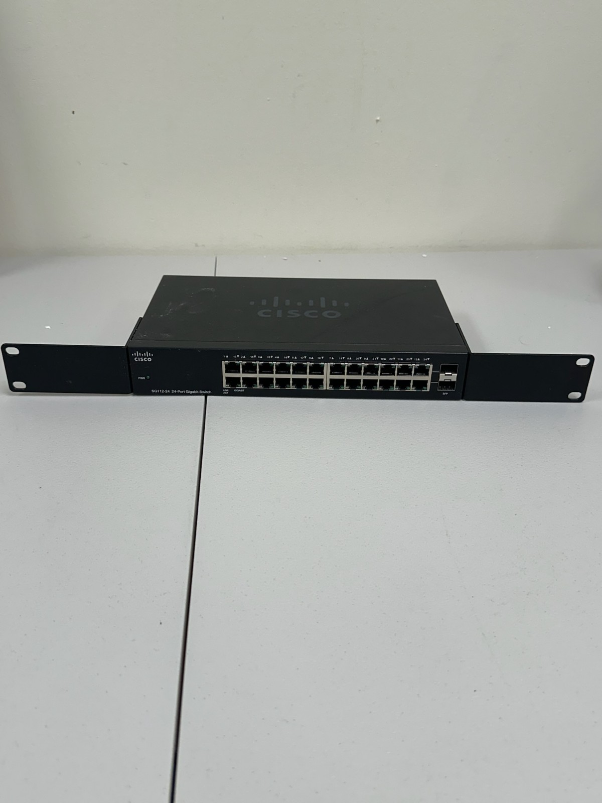 Cisco SG112-24 Compact 24-Port Gigabit Unmanaged Switch