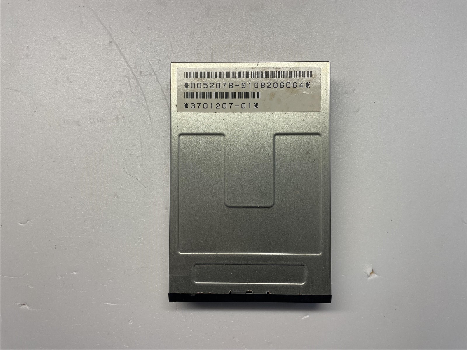Sun 370-1207 1.44MB 3.5" Internal Floppy Disk Drive 