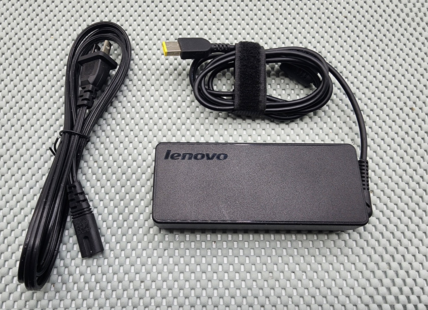 Genuine Lenovo Laptop Power Adapter 90W ADLX90NLC2A 36200286 45N0247