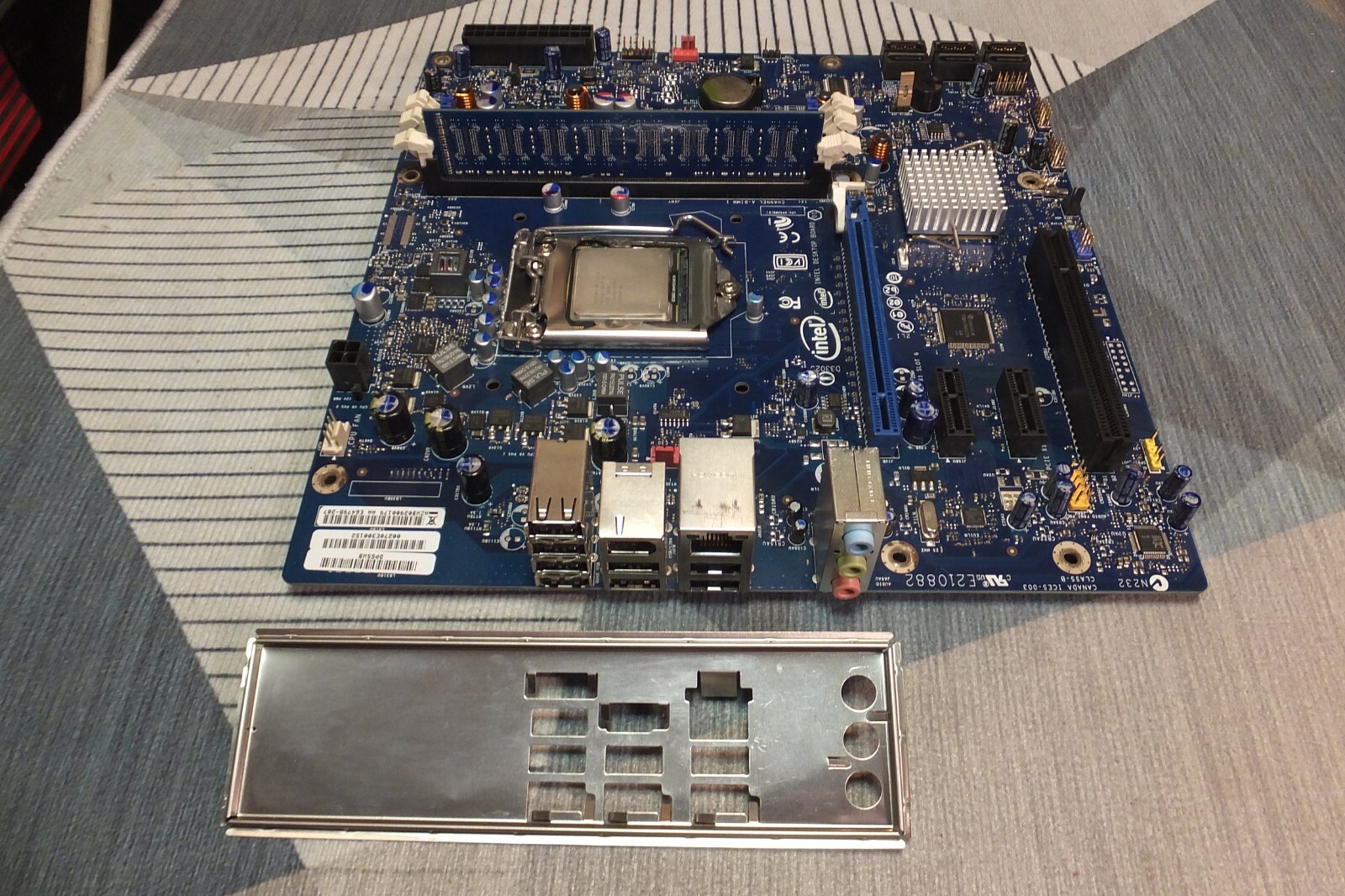 INTEL DP55WB, AA E64798-207 LGA1155 Intel Motherboard +CORE i5 3.46GHz +2Gb +I/O