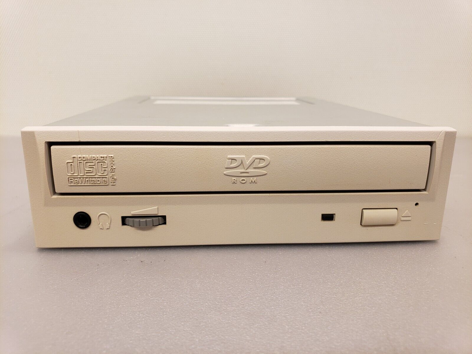 Vintage Toshiba SD-R1102 IDE CD-RW/DVD-ROM Combo CDROM Optical Drive TESTED