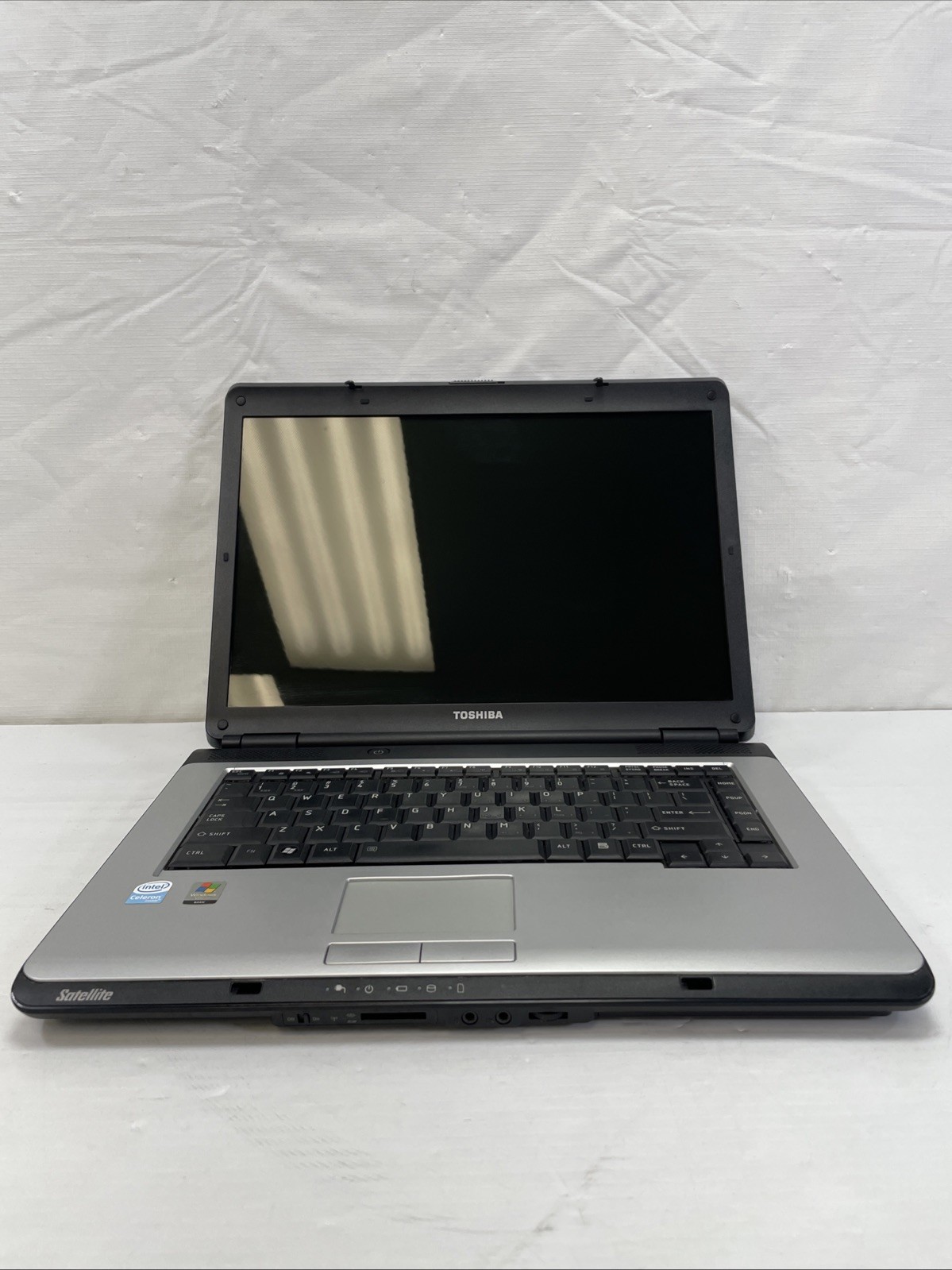 Retro Gaming Toshiba Satellite L305 Celeron 585 2.16GHz 2GB RAM 160GB HDD XP Pro