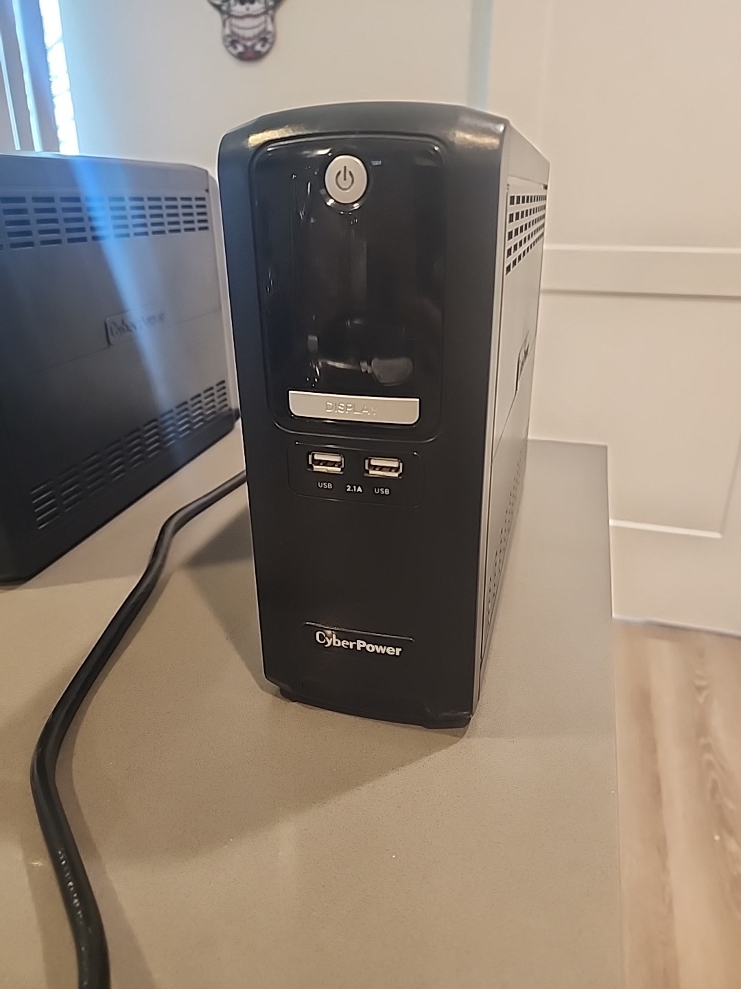 Cyberpower CST135XLU-R 120 VAC 810W Uninterruptible Power Supply (UPS) System