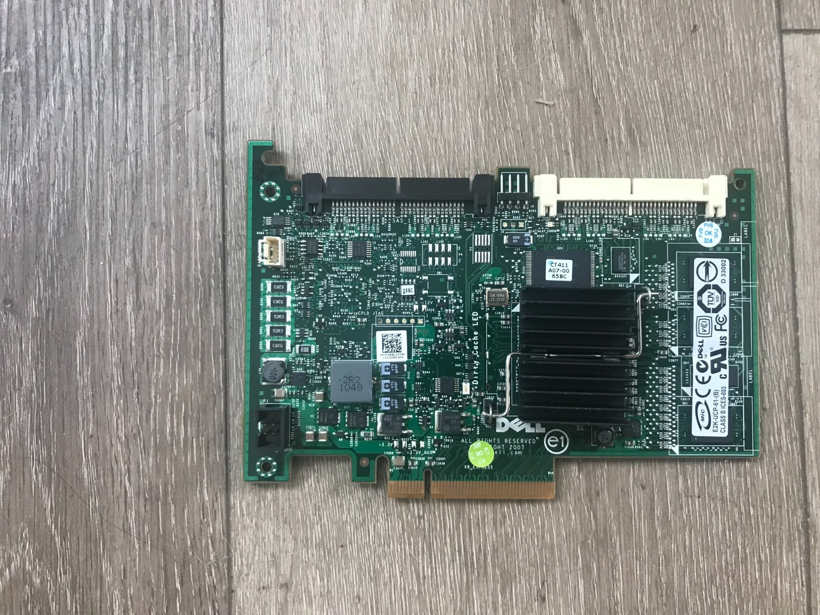 Dell PowerEdge 2950 PERC 6I SAS PCI-E RAID CONTROLLER 2970 1950 E2K-UCP-61