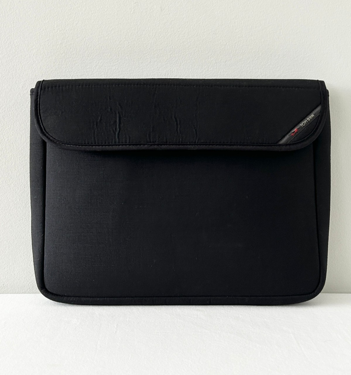 TOM BIHN Soft Cell Laptop Sleeve Padded Case Black Hook & Loop Flap Close USA