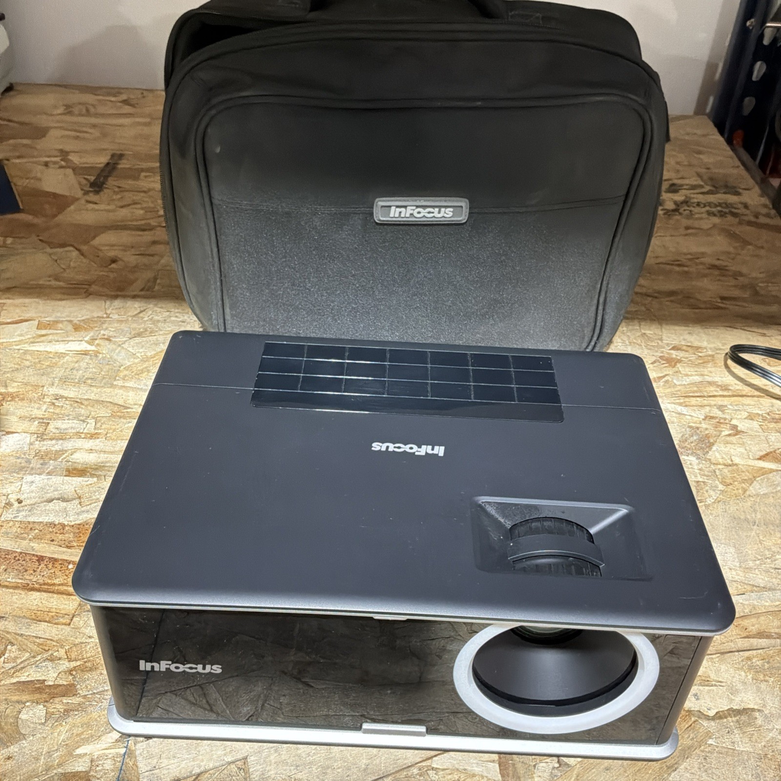 InFocus IN3114 DLP Projector - HDMI - 3500 Lumens - Lamp Timer : 4100 Hours