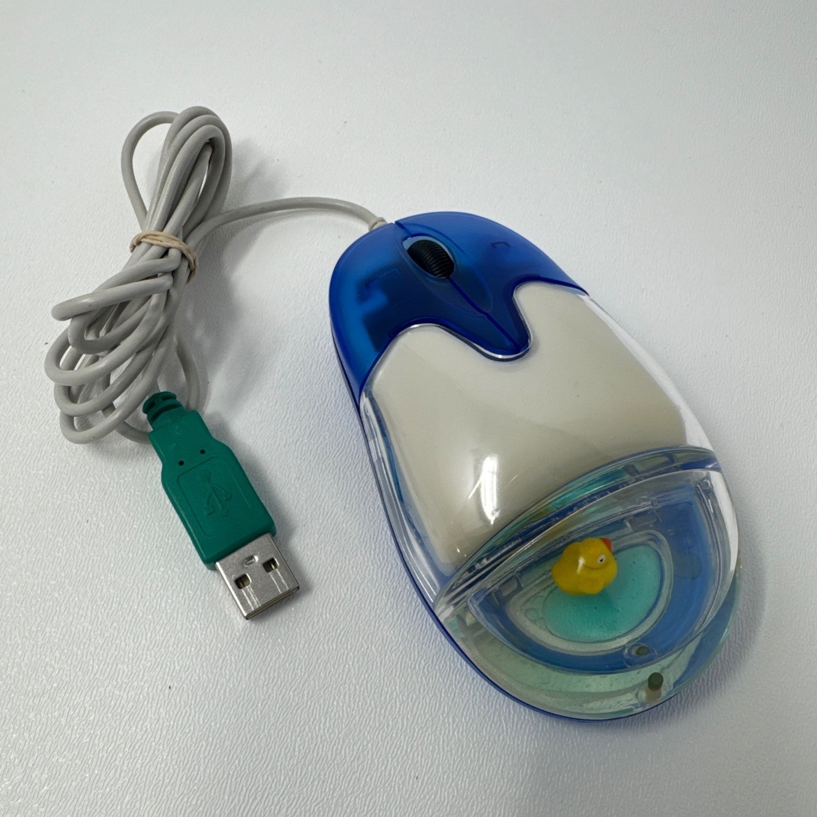 Vintage Y2K Aqua Mouse Wired Model Floating Ducks