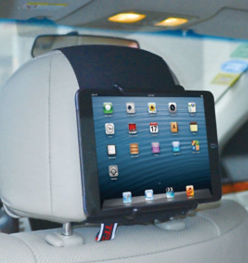 Universal Car Mount Holder with Plastic Case & Elastic 7.5x9.75” Tablets i Pad