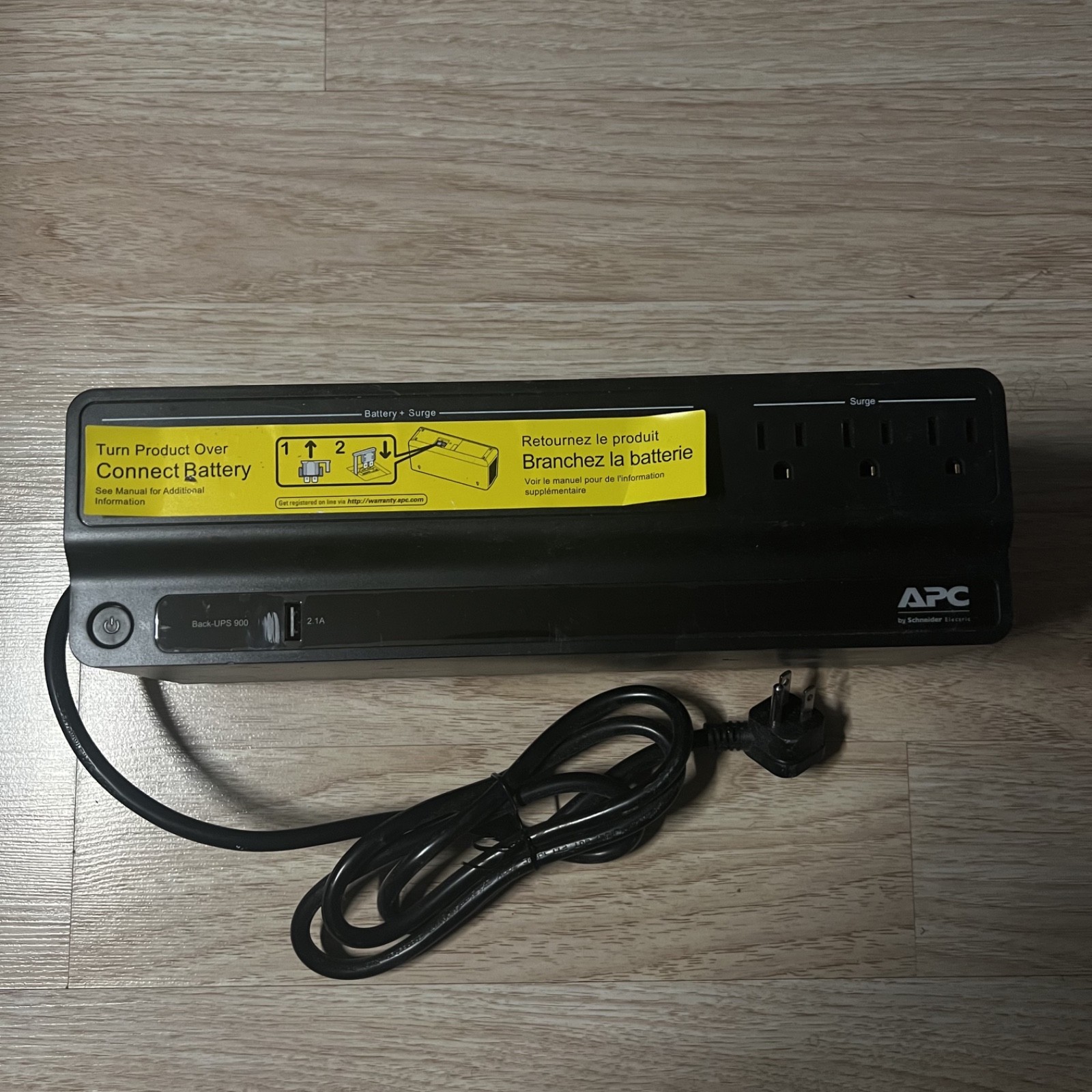 APC Back-UPS 900VA 480W Battery Backup & Surge Protector