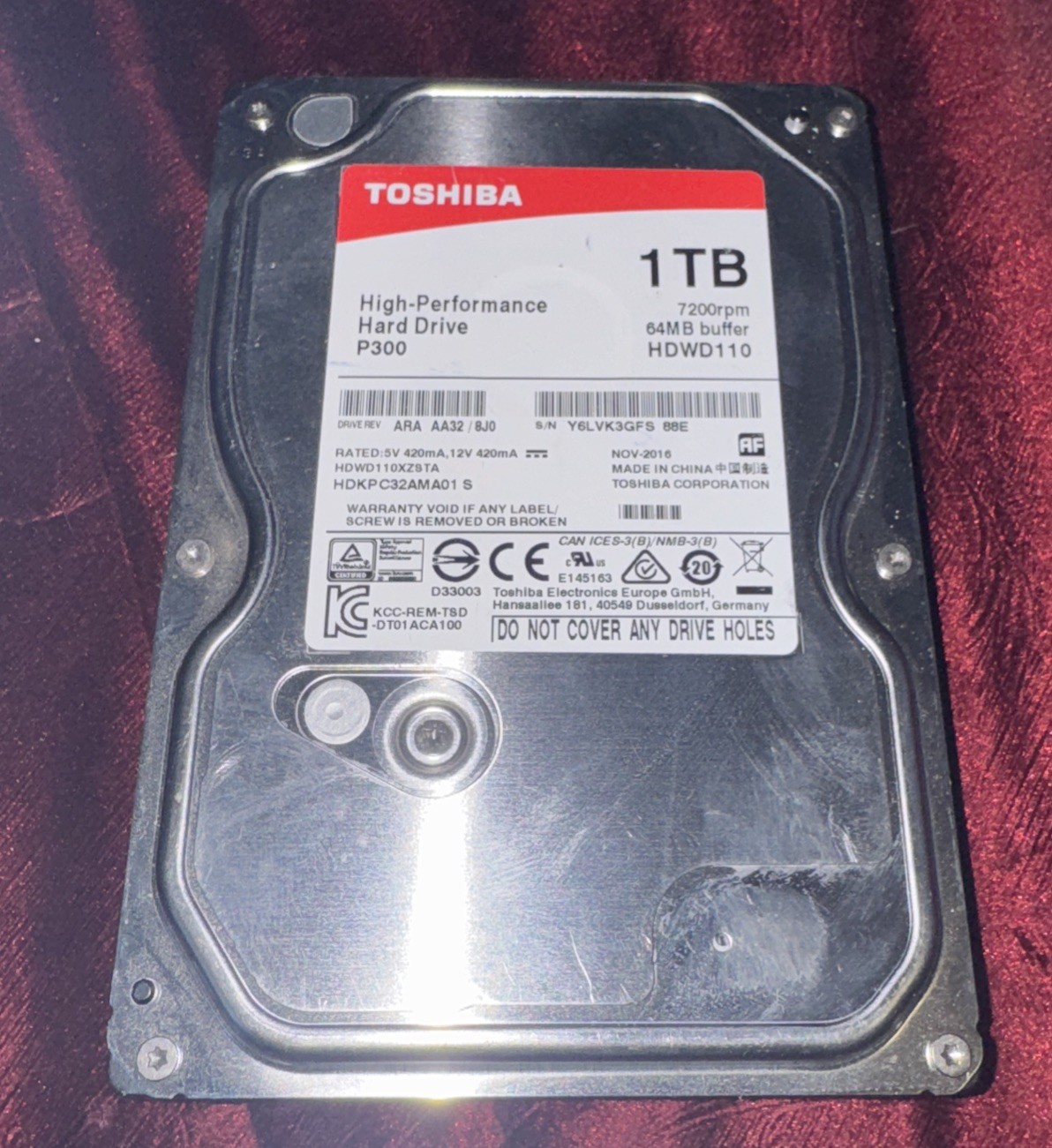 1 TB SATA Toshiba P300 High Performance HDKPC32AKA01 S HDWD110 7200RPM 64MB 3.5"