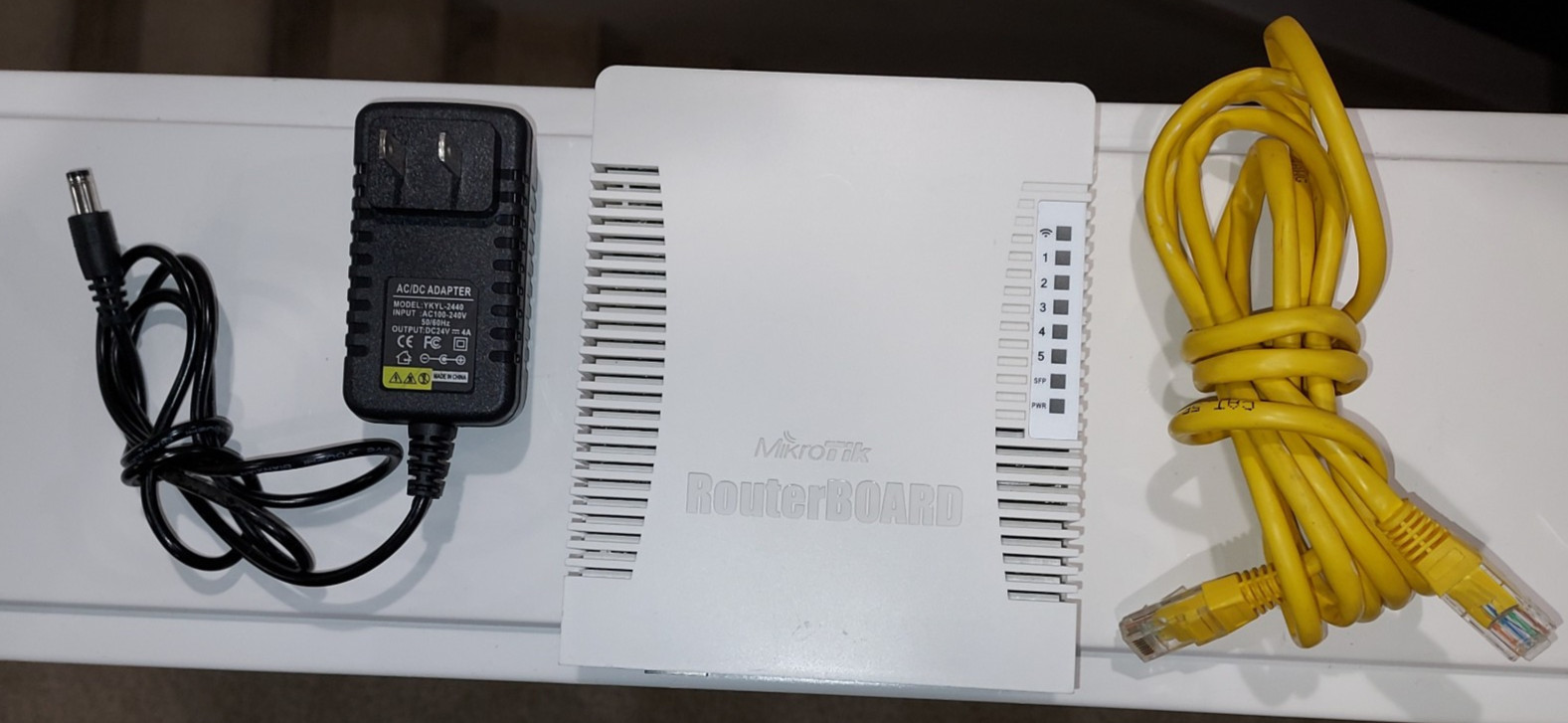 MikroTik hAP ac RB962UiGS-5HacT2HnT-US AC1750 WiFi Router Tested w/Adapter
