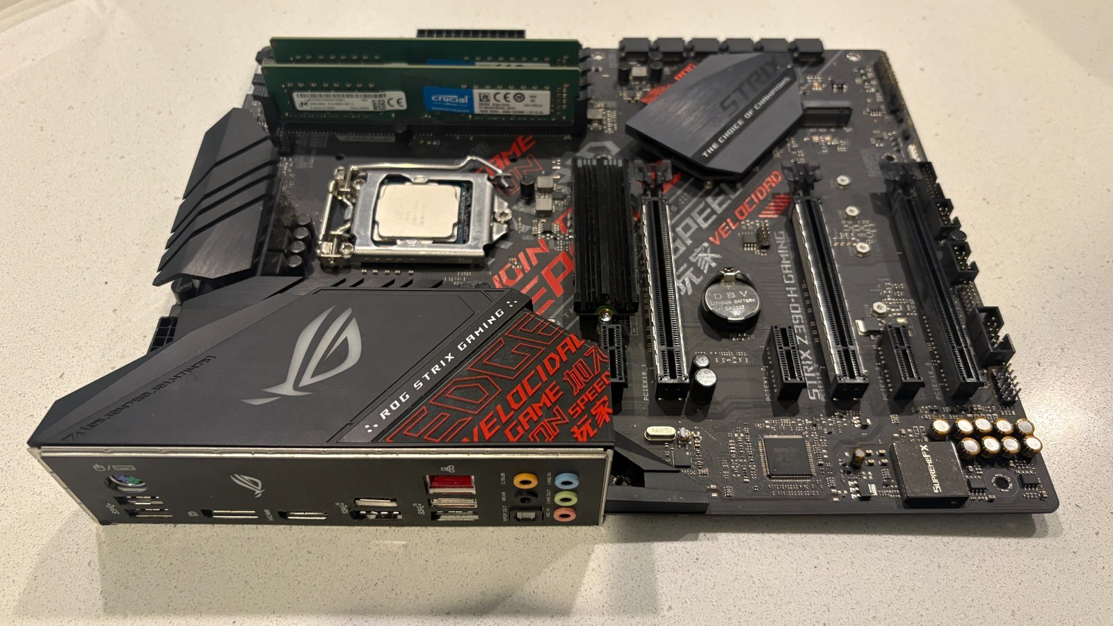 Asus Rog Strix Z390-H Gaming  i7-8700K 32GB DDR4 (2x26GB) 500GB m.2 SSD