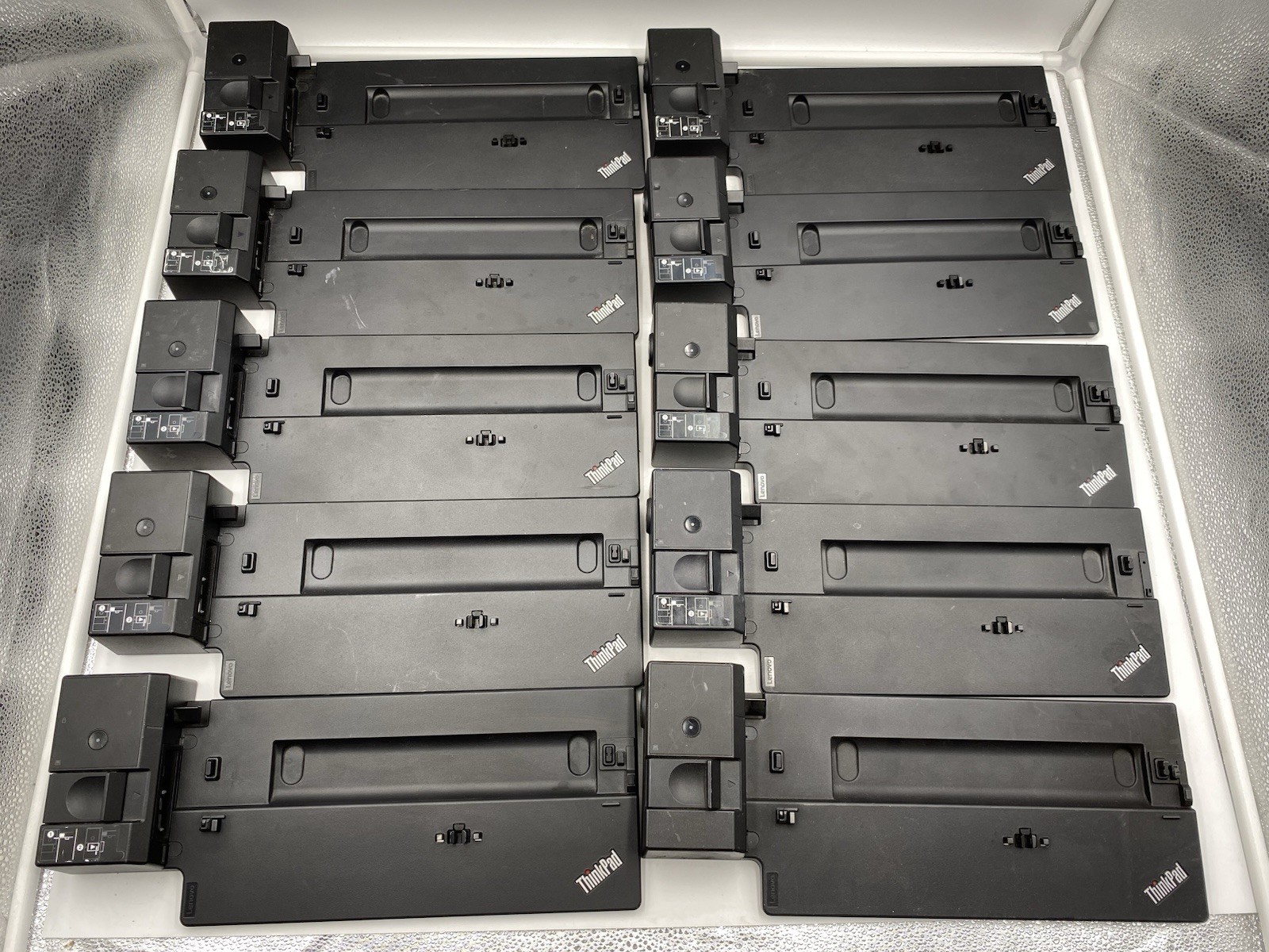 LOT OF 10 Lenovo ThinkPad Pro Docking Station 40AH No Adapter/Key