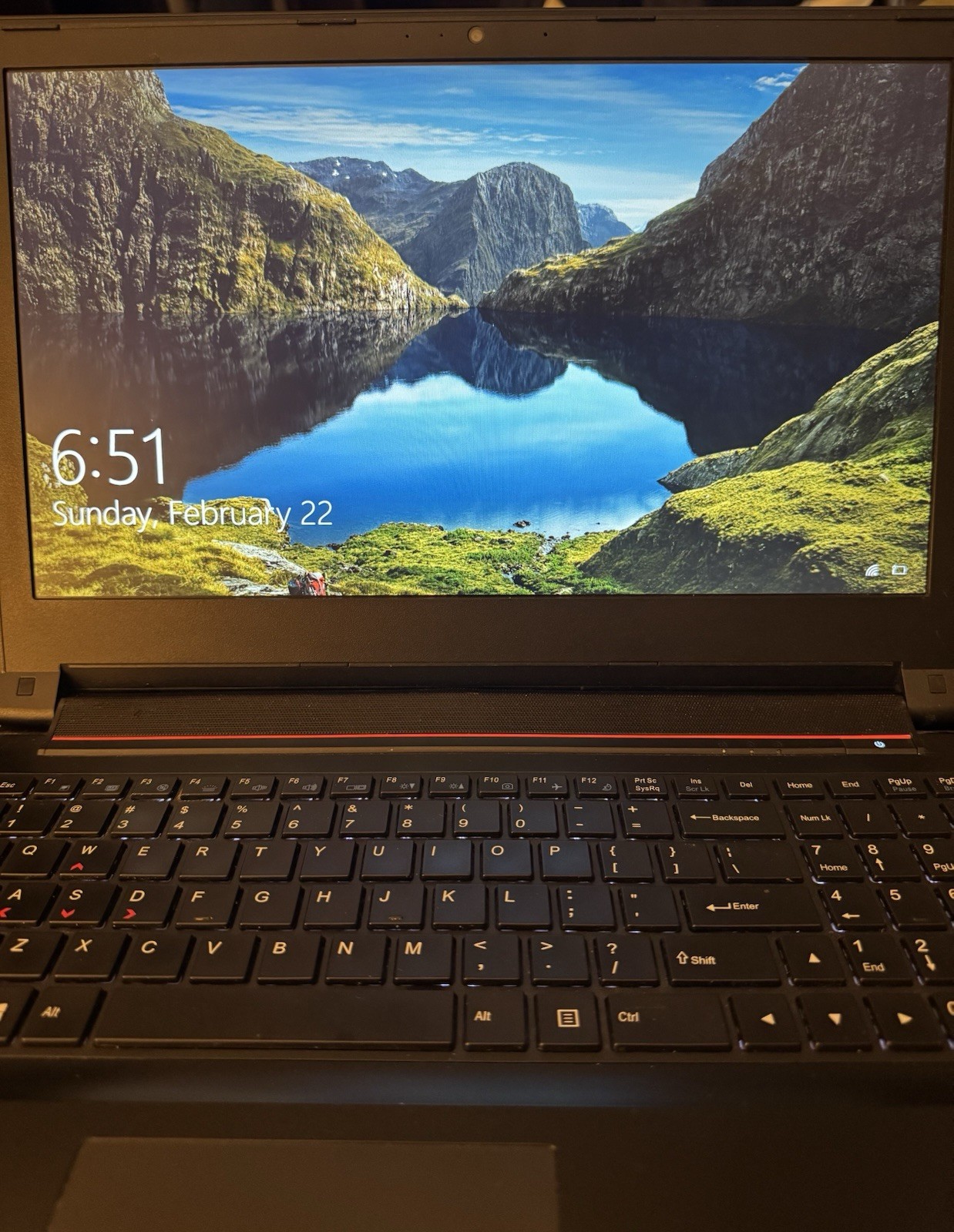 Sager Clevo N155RD1 Intel Core i7 - 6700HQ CPU with 1TB 7200RPM Windows 10 Pro 