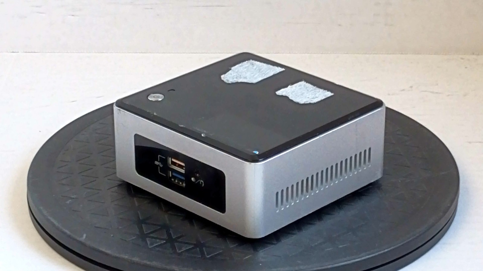 Intel NUC5CPYH Celeron N3050-1.6GHz NO MEM/HDD/SSD/OS