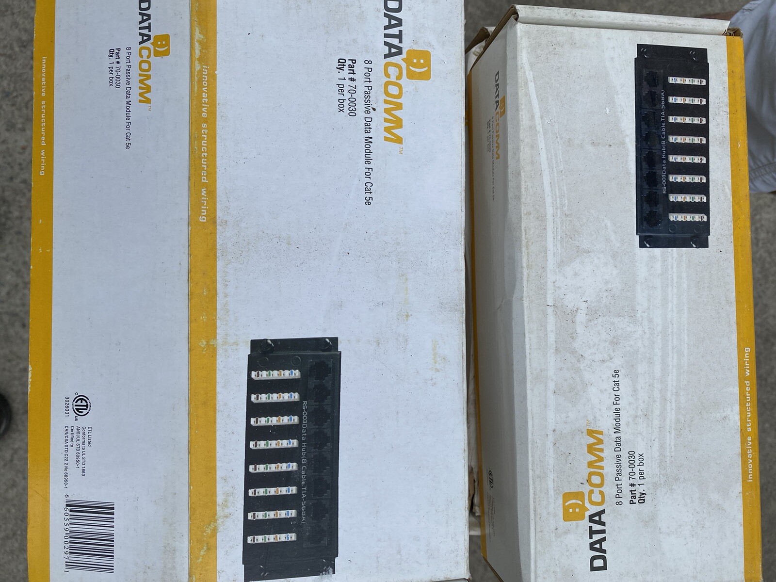 DataComm Electronics 70-0030 8 Port Passive Data Module for Cat 5e 