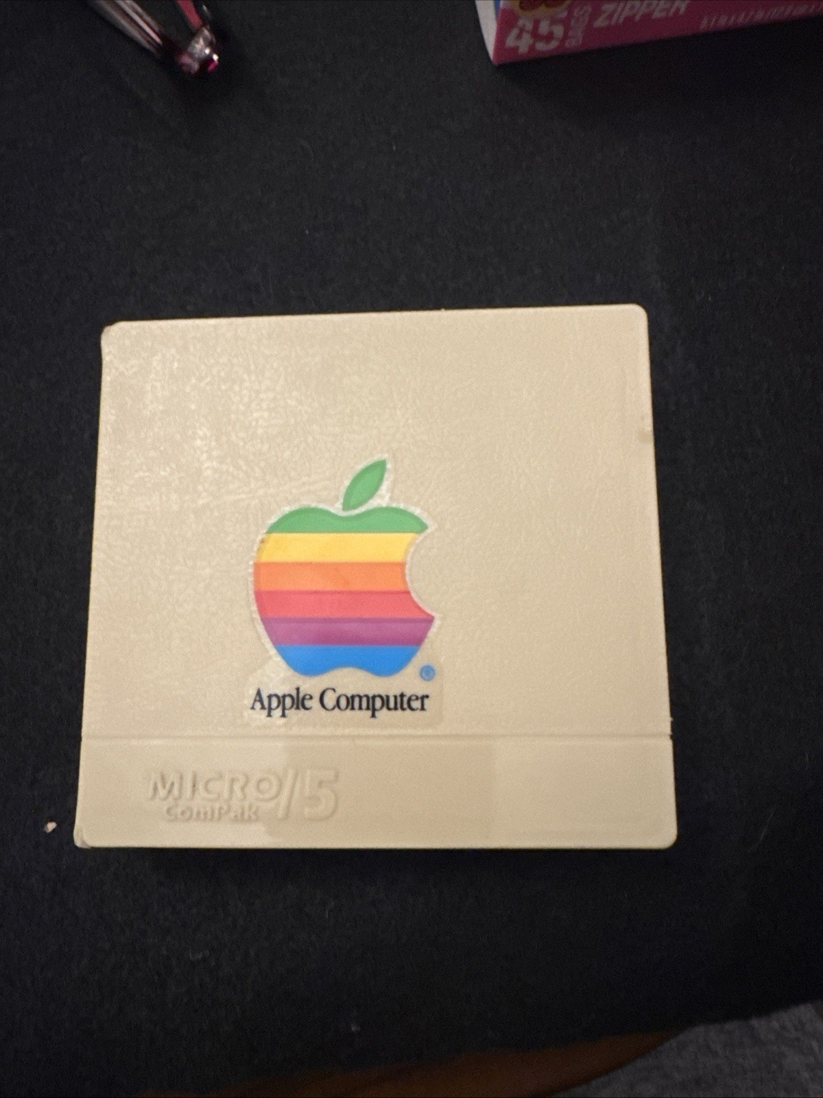 Vintage Apple Computer Rainbow Logo 3.5" Disk Holder Micro/5 Compak 4 Disks