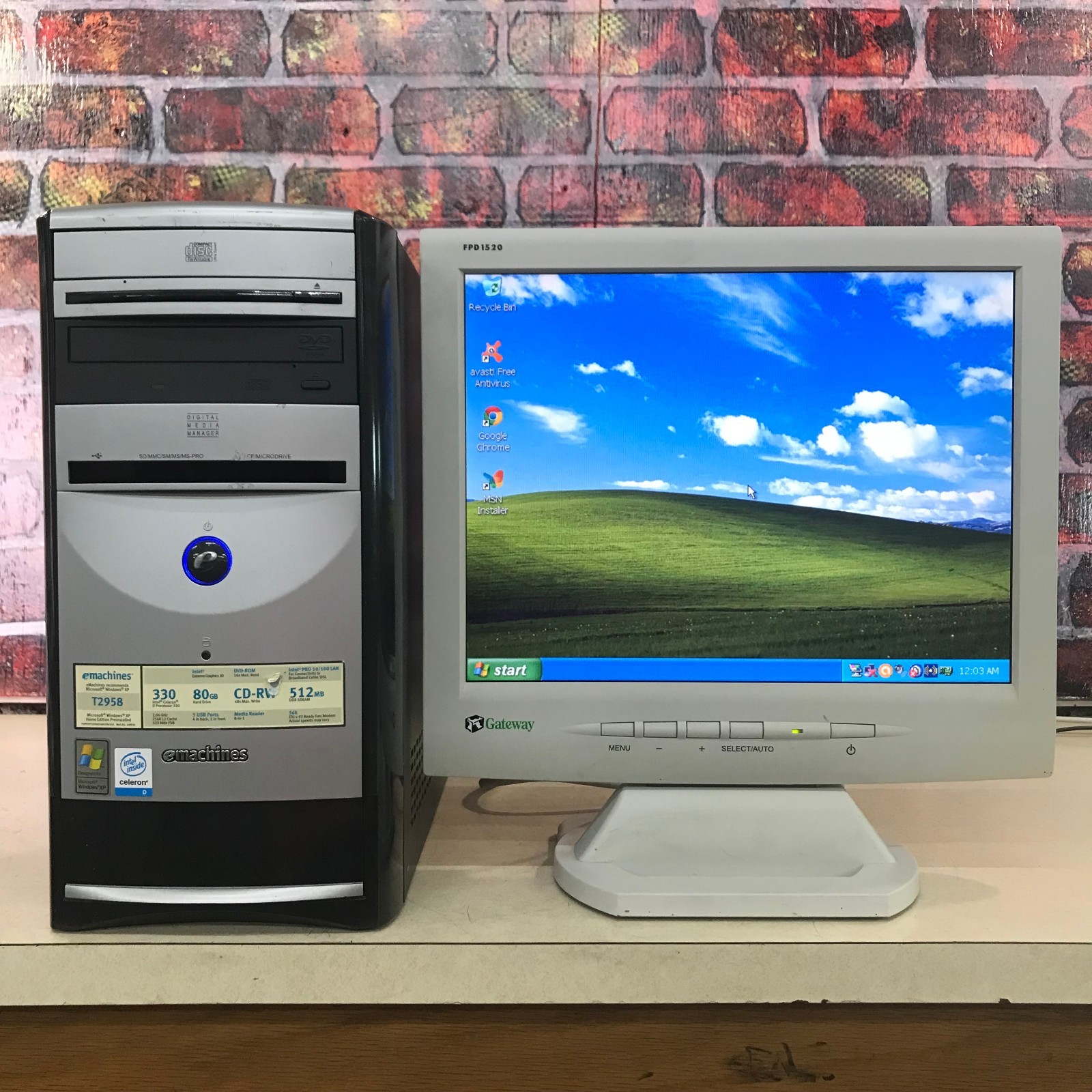 eMachines T2958 PC Retro Gaming Pentium 4 3.06GHz 2GB RAM (Windows XP Pro)