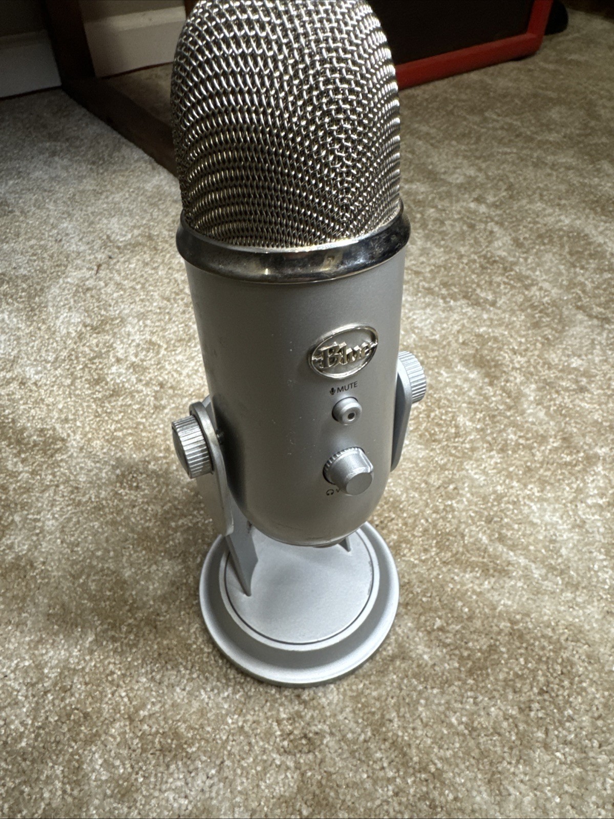 Logitech - Blue Yeti Professional Multi-Pattern USB Condenser Gaming Microphone