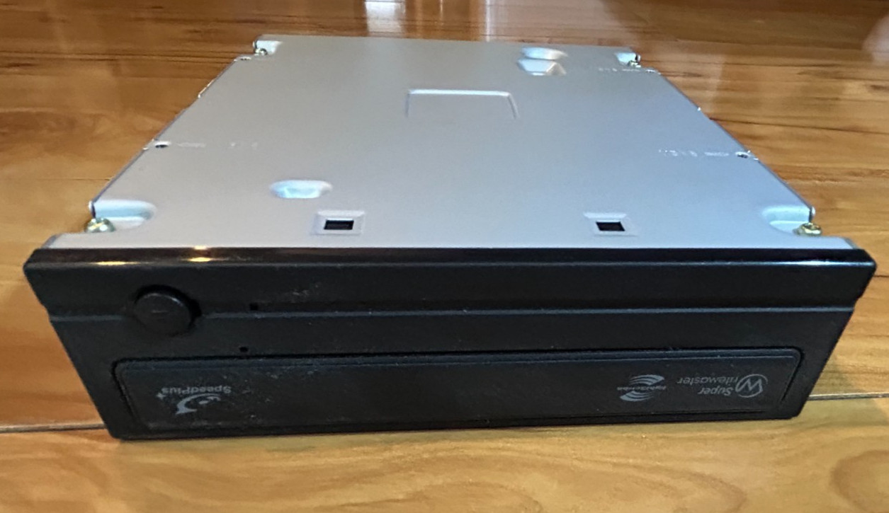 Toshiba Samsung Super Writemaster LightScribe DVD Writer Model SH-S223 SpeedPlus