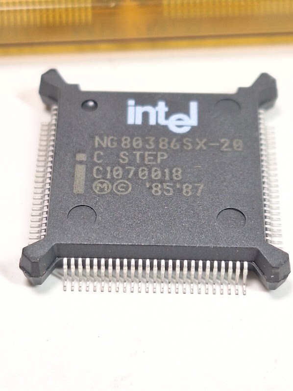 NG80386SX-20 INTEL 80386SX 100-Pin QFP Microprocessor 32-Bit New