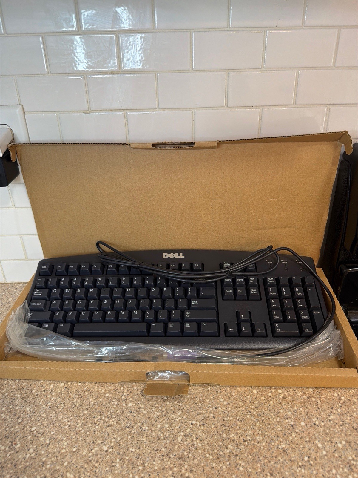 New Dell SK-8110 PS/2 Wired Keyboard Black Retro PC Vintage 7N242 SK8110