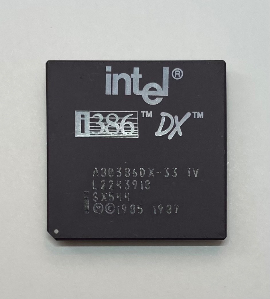 Intel i386 DX microprocessor model A80386DX-33