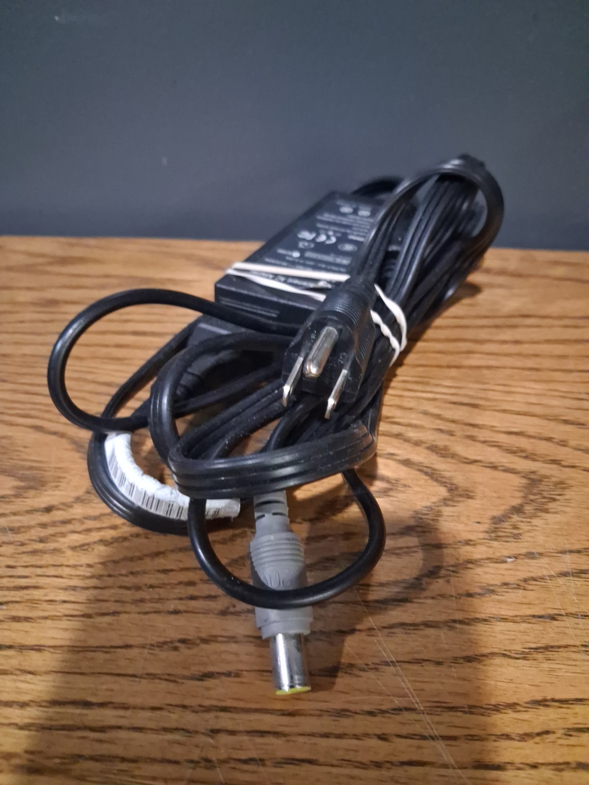 92p1158 AC Adapter IBM Lenovo ThinkPad Laptop Power Supply 20v 3.25amp