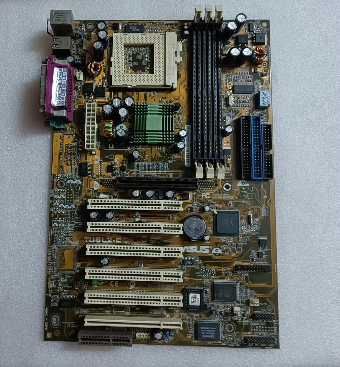ASUS TUSL2-C motherboard