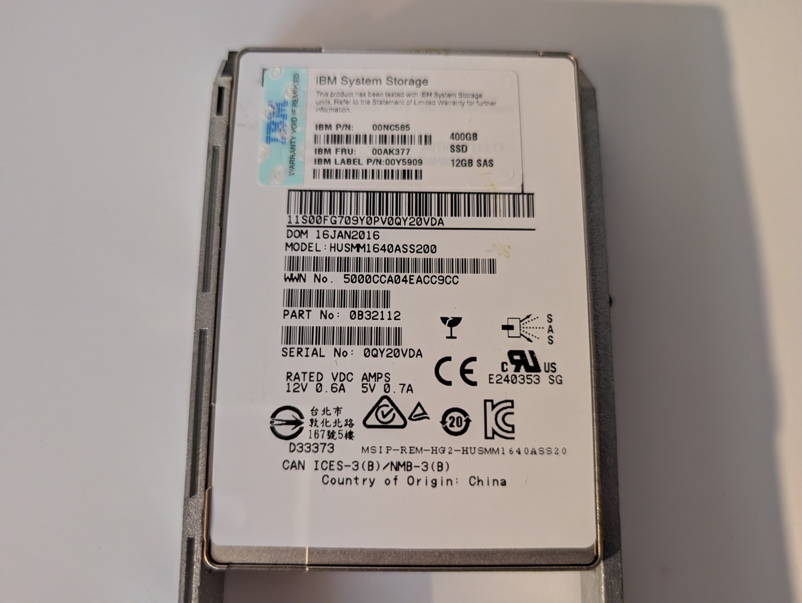 IBM 400GB SSD 12G SAS 2.5 SFF FOR V3700 00AK377 00NC585